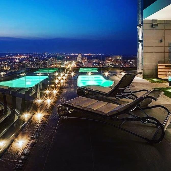 1 Room 60M2 Center Of Obolon Near River Side. With Terrace. 22 Floor Kiev Bagian luar foto